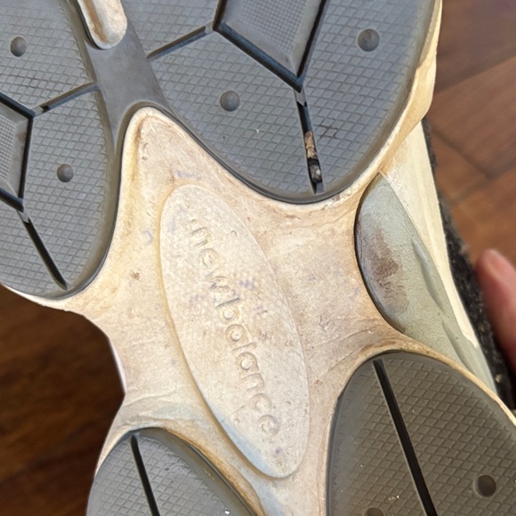 New Balance 9060 Black and Cream Sneakers - Picture 10 of 13